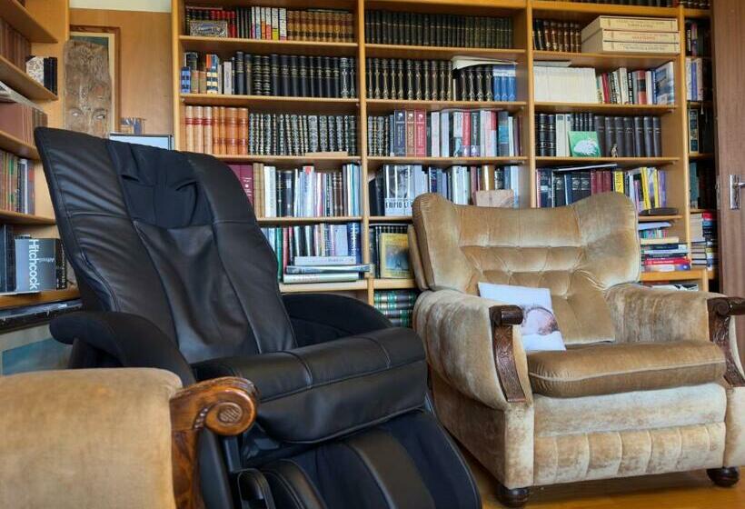 هتل Fagrabrekka Guesthouse