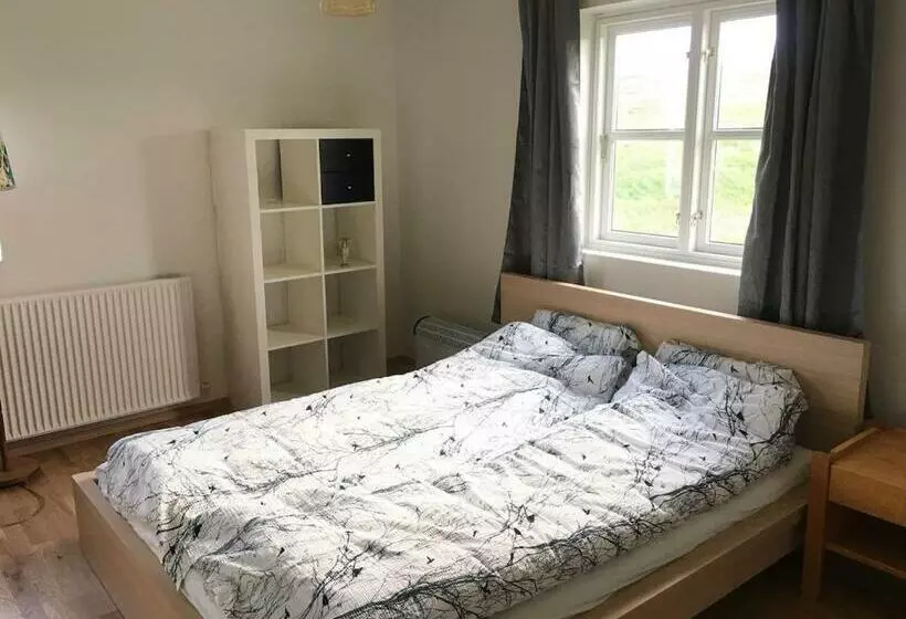 هتل Fagrabrekka Guesthouse