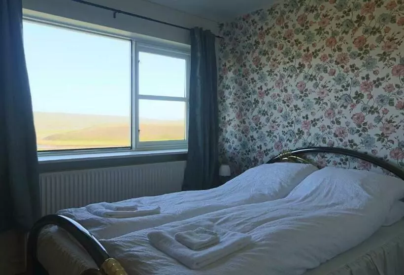 هتل Fagrabrekka Guesthouse