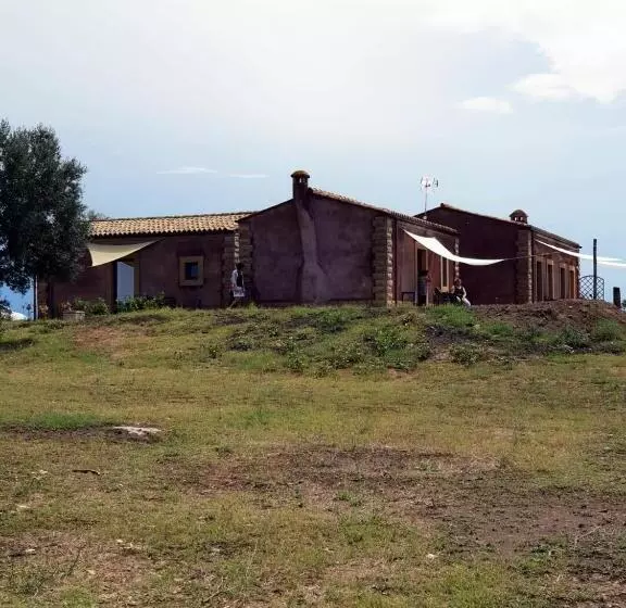 ホテル Resort Fonte Vulci