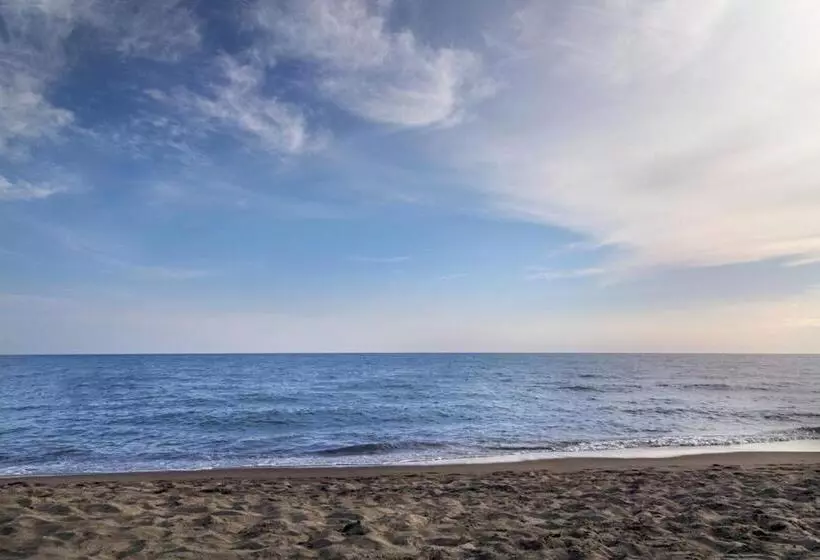 ホテル Resort Fonte Vulci