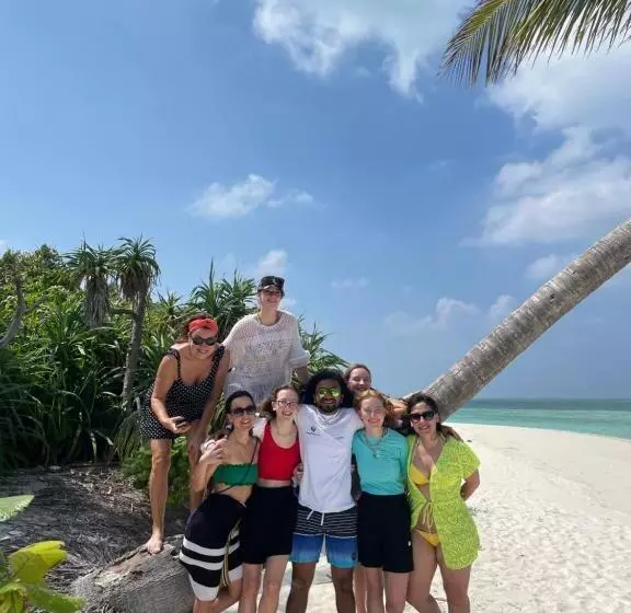 پانسیون Olive Goidhoo