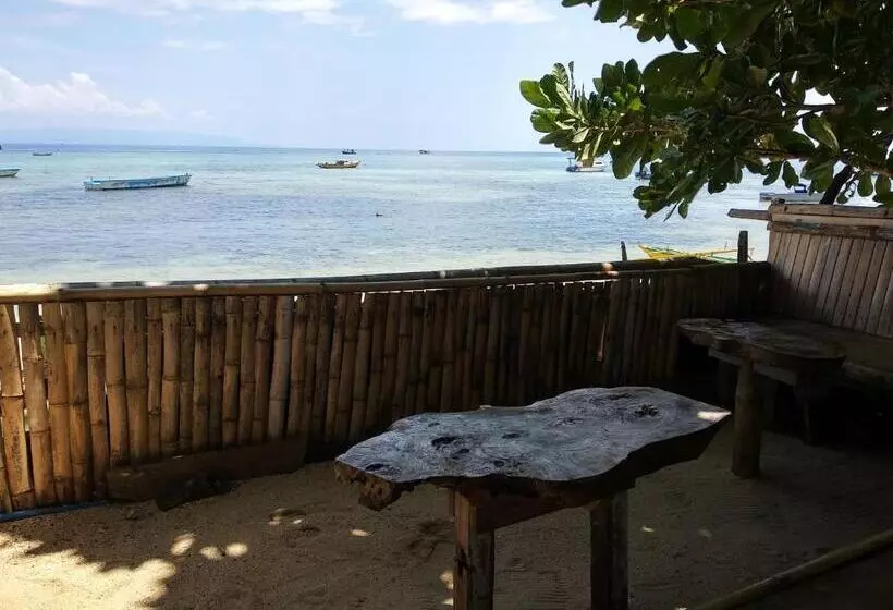 ペンション Sunset Guest House & Bar