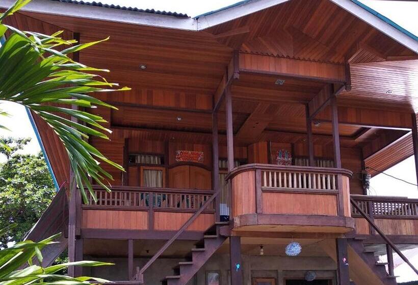 פנסיון Sunset Guest House & Bar