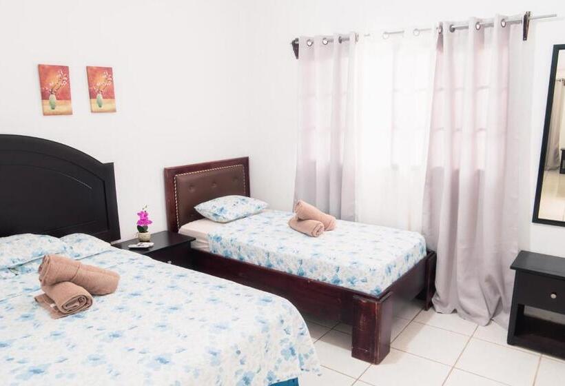 پانسیون We Hotel, La Lima