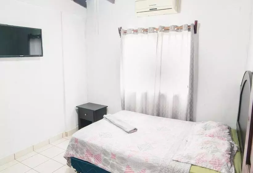 پانسیون We Hotel, La Lima