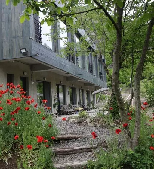 پانسیون Nika Vacheishvili S Guest House
