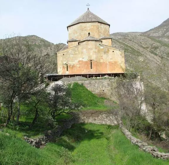 پانسیون Nika Vacheishvili S Guest House