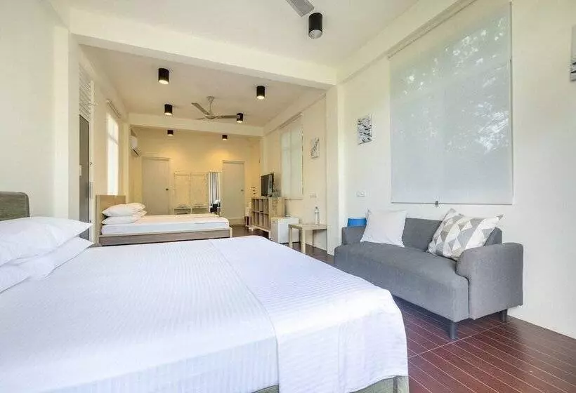 پانسیون Three Hearts