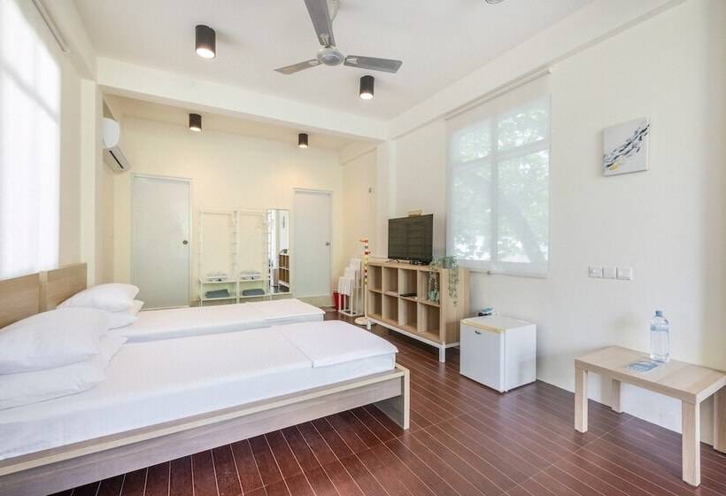 پانسیون Three Hearts