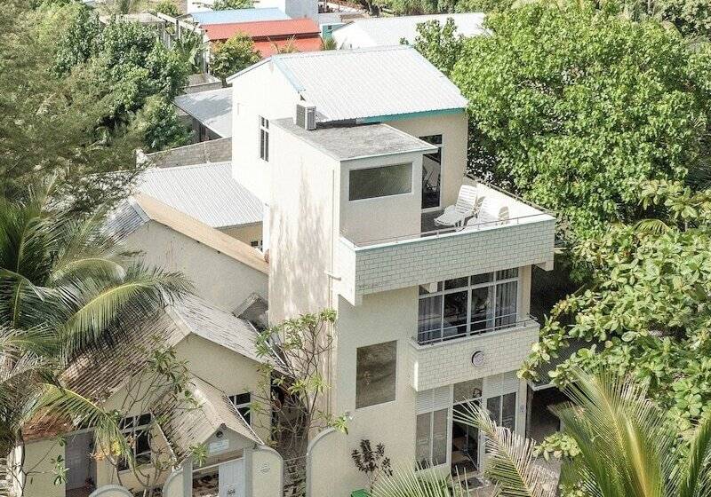 پانسیون Three Hearts