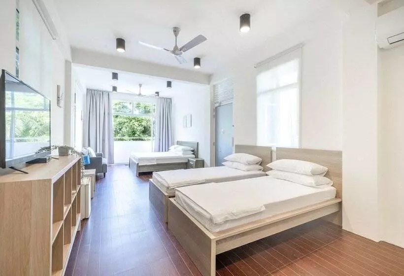 پانسیون Three Hearts