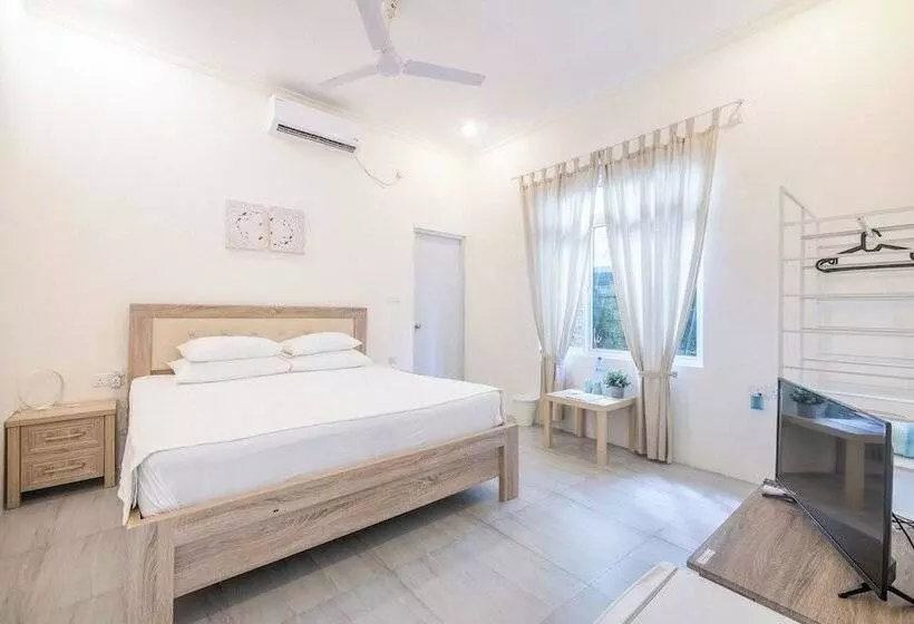 پانسیون Three Hearts