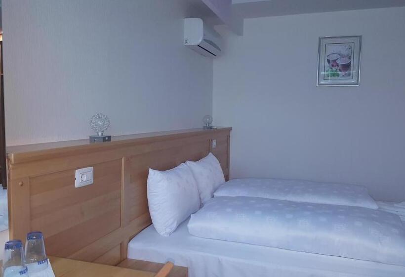 استراحتگاه Motel Edeka