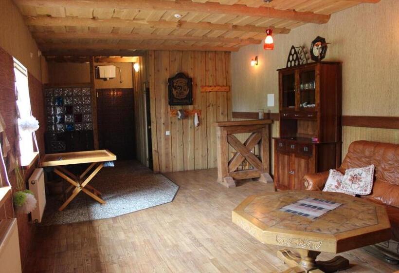 هاستل Sanders Motel