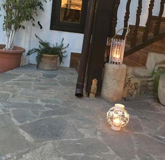 Hostel The Bunch Of Grapes Inn