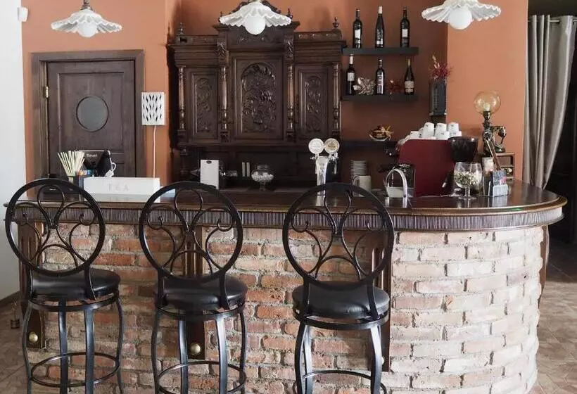 تختخواب و صبحانه Rusne Villa