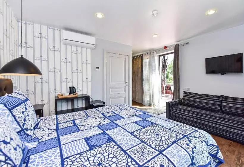 تختخواب و صبحانه Rusne Villa