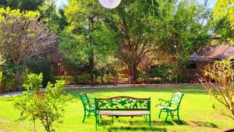 فندق Lohagarh Corbett Resort