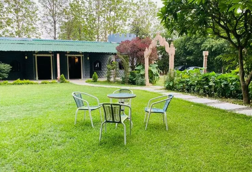 Hotelli Lohagarh Corbett Resort