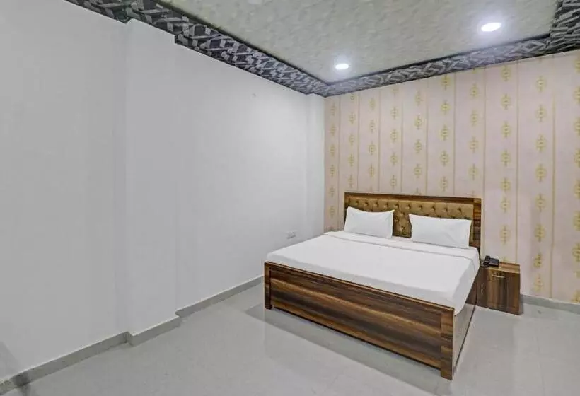Hotelli Oyo Flagship 70230  Paras Palace