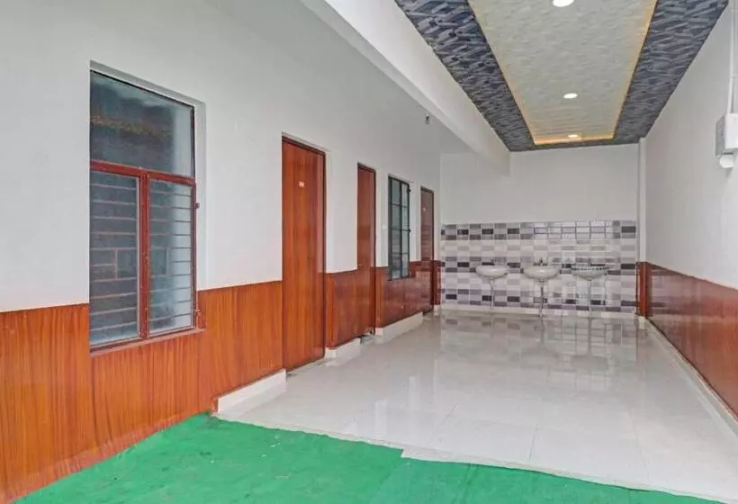 Hotelli Oyo Flagship 70230  Paras Palace