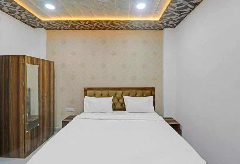 Hotelli Oyo Flagship 70230  Paras Palace