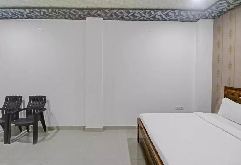 Hotelli Oyo Flagship 70230  Paras Palace
