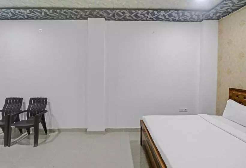 Hotelli Oyo Flagship 70230  Paras Palace