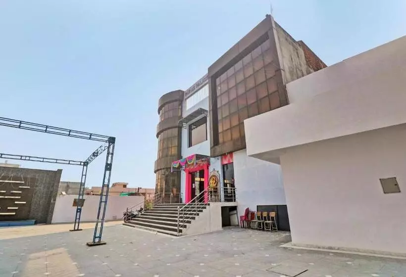 Hotelli Oyo Flagship 70230  Paras Palace