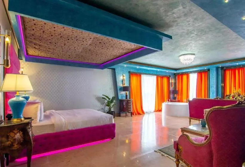 Hotelli Phoenicia Blue View