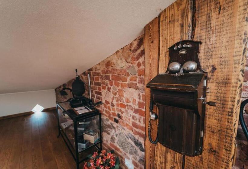 Mooste Viinavabriku Hotell & Restoran