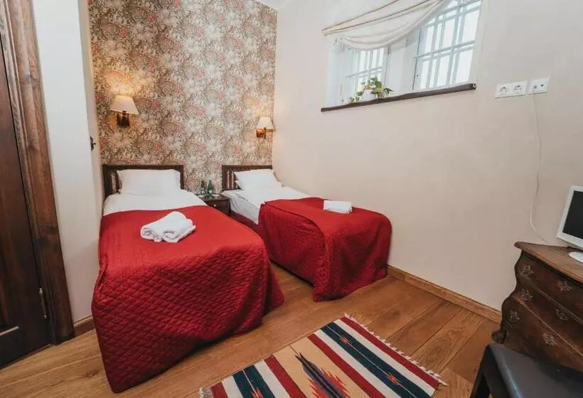 Mooste Viinavabriku Hotell & Restoran