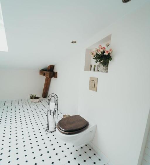 Mooste Viinavabriku Hotell & Restoran