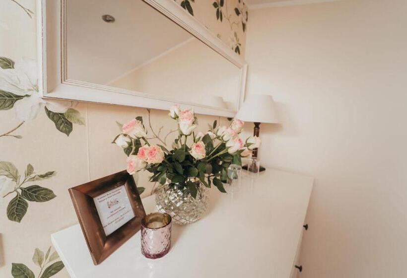 Mooste Viinavabriku Hotell & Restoran