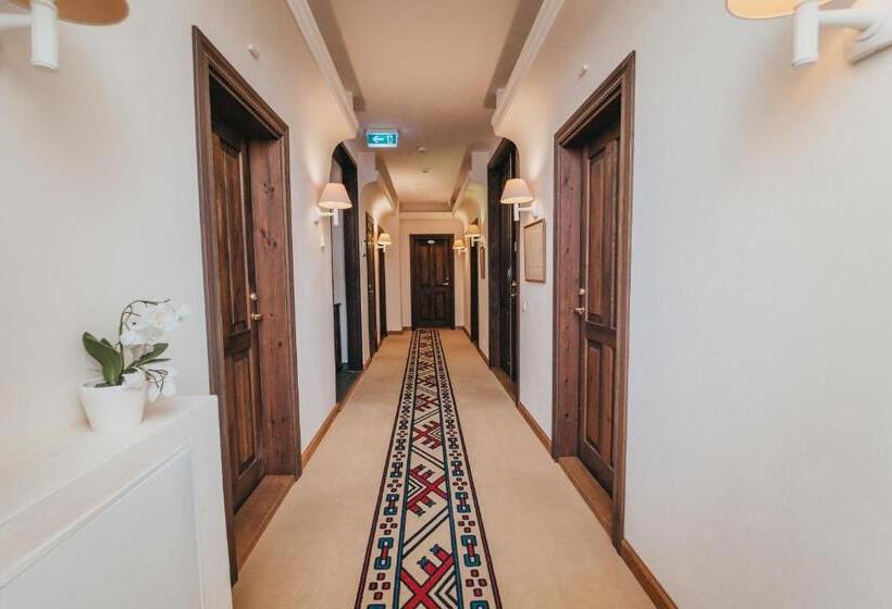 Mooste Viinavabriku Hotell & Restoran