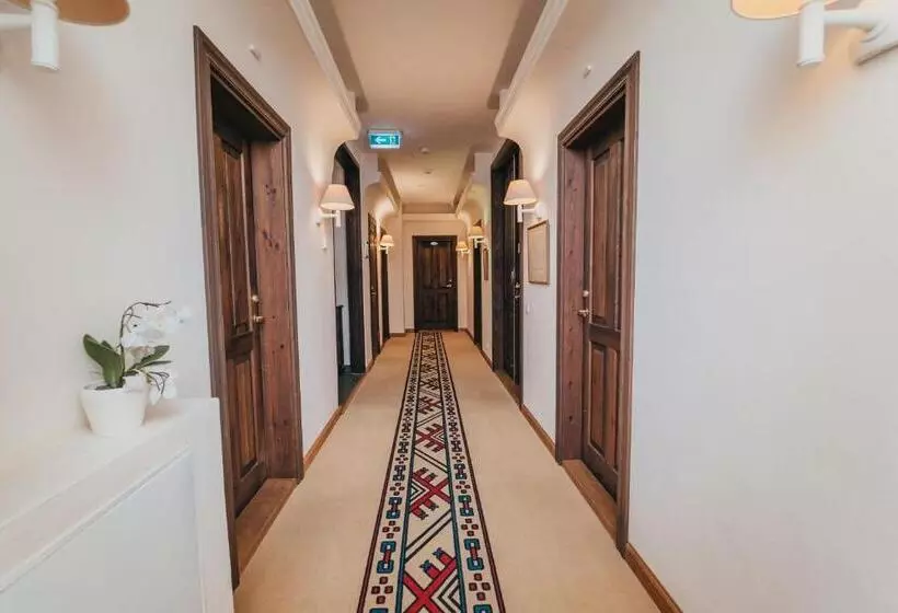 Mooste Viinavabriku Hotell & Restoran