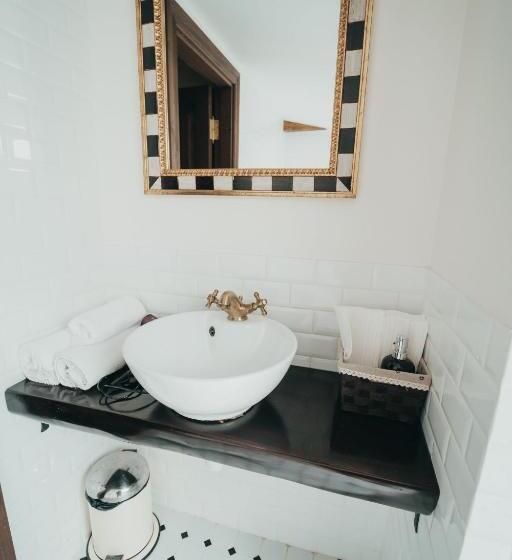 Mooste Viinavabriku Hotell & Restoran