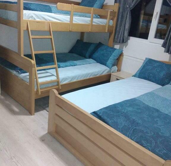 پانسیون Apartments Vila Selena   Golija