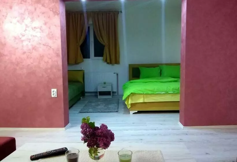 پانسیون Apartments Vila Selena   Golija