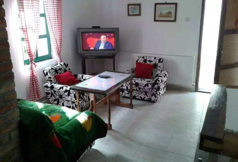 پانسیون Apartments Vila Selena   Golija