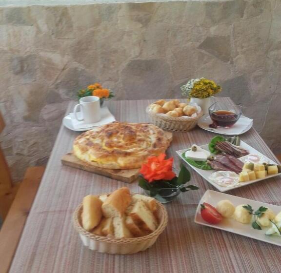 پانسیون Rafting Camp Green Tara