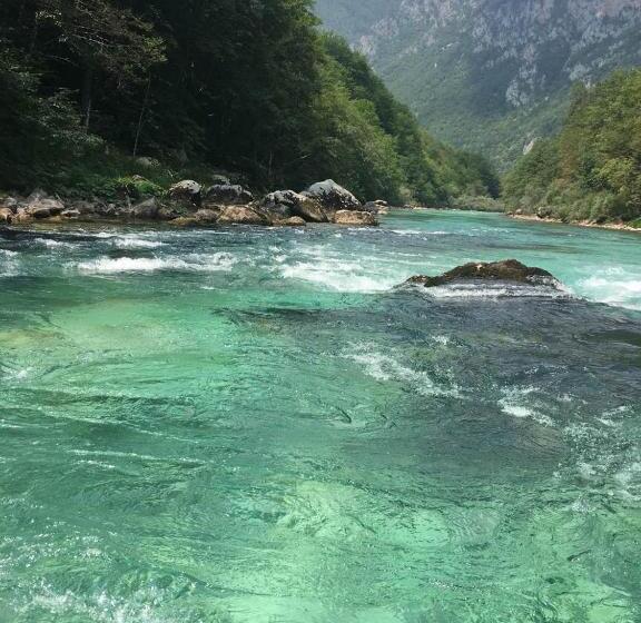 پانسیون Rafting Camp Green Tara