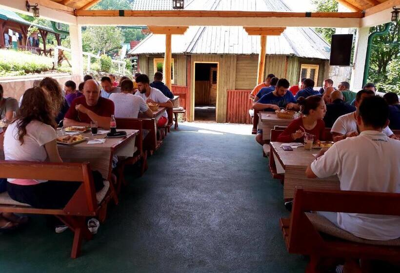 پانسیون Rafting Camp Green Tara