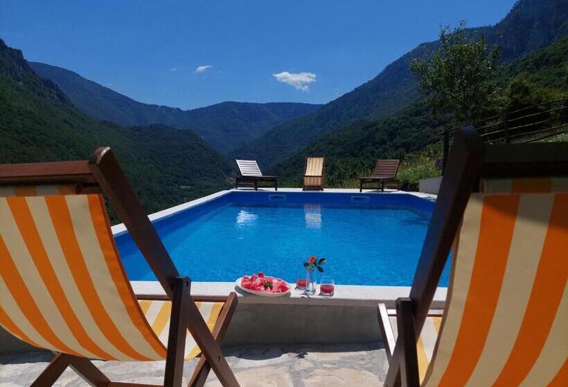 پانسیون Rafting Camp Green Tara