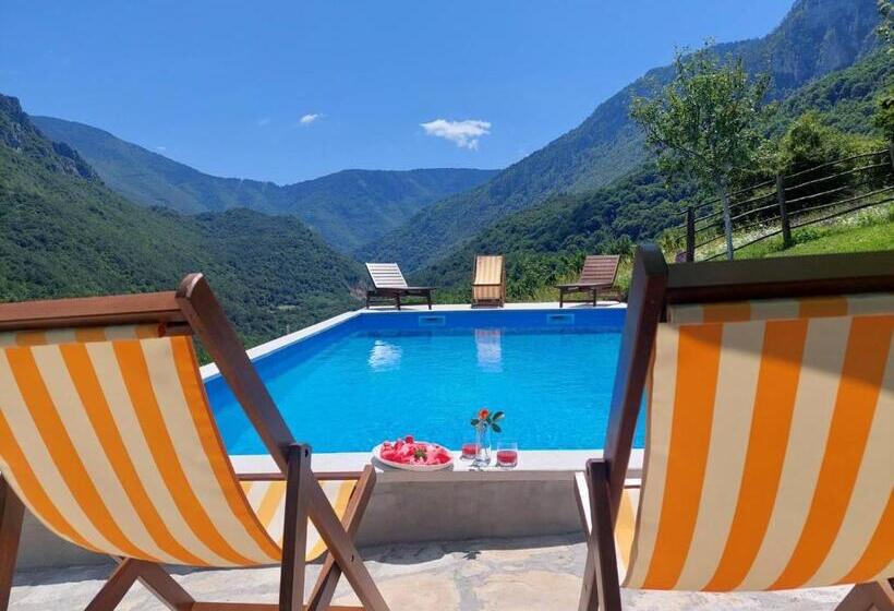 پانسیون Rafting Camp Green Tara