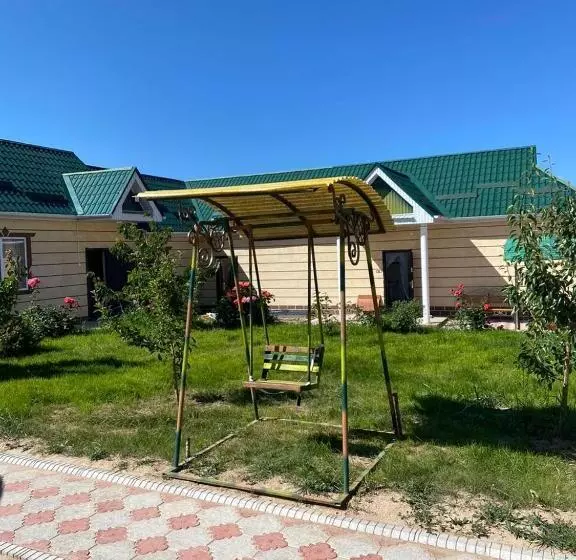 پانسیون Svetlana Guest House