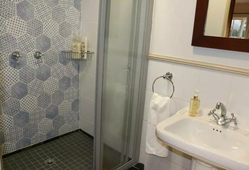 Aamiaismajoitus (B&B) 3 On Roux