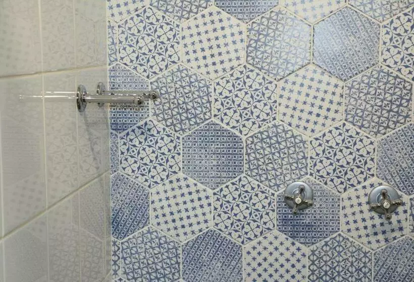 Aamiaismajoitus (B&B) 3 On Roux