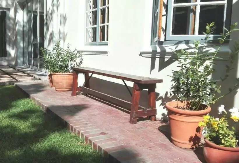 Aamiaismajoitus (B&B) 3 On Roux